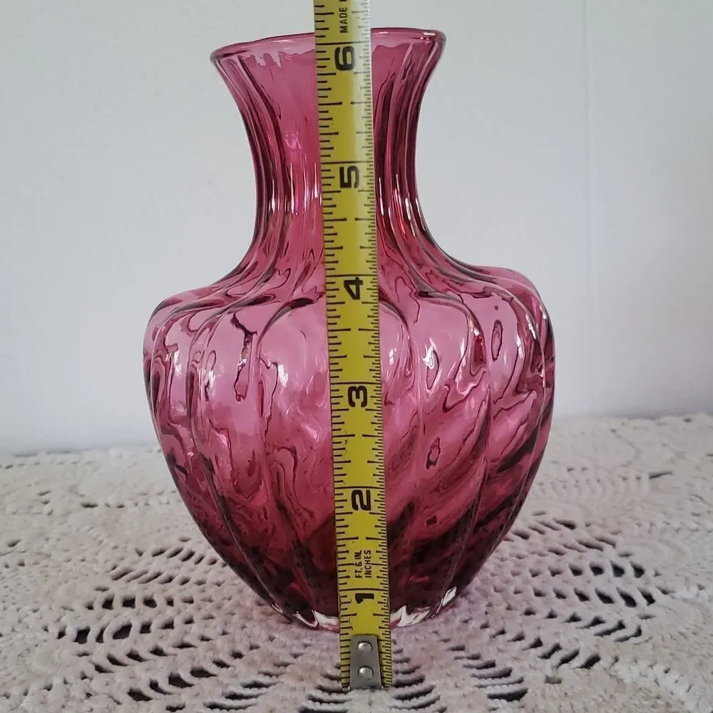 Vintage 1960s Pilgrim Cranberry Glass Optic Swirl Ribbed Vase 6